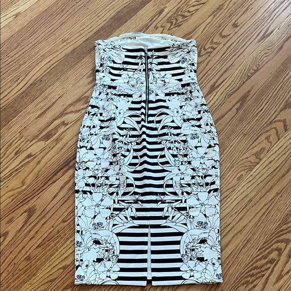 Express Black & White Floral Striped Strapless Bodycon Dress Size 4 - Picture 7 of 8